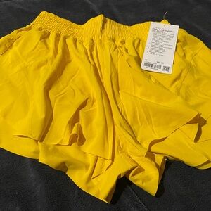 Lululemon shake it out high rise run short 2.5” size medium maize yellow